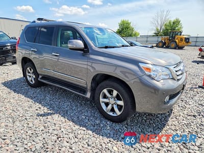 Czwarte zdjęcie samochodu z boku: 2013 LEXUS GX 460 PREMIUM VIN:JTJJM7FX1D5057562 - miniatura