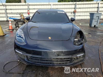 Piąte zdjęcie samochodu w środku: 2018 PORSCHE PANAMERA 4S VIN:WP0AB2A75JL135187 - miniatura