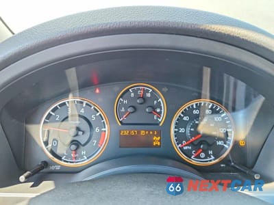Zdjęcie 9 z 13 samochodu: 2008 NISSAN ARMADA SE VIN:5N1AA08C68N600788 - miniatura