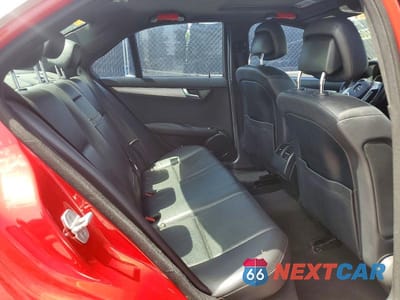 Zdjęcie 10 z 12 samochodu: 2013 MERCEDES-BENZ C 250 VIN:WDDGF4HB5DR288776 - miniatura