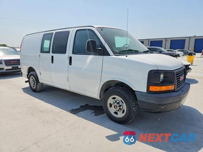 Czwarte zdjęcie samochodu z boku: 2015 GMC SAVANA G3500 VIN:1GTZ7TCB6F1138579 - miniatura