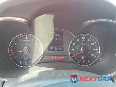 Zdjęcie 9 z 12 samochodu: 2016 KIA FORTE LX VIN:KNAFK4A64G5598652 - miniatura