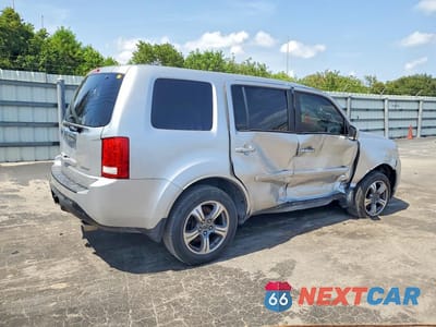 Trzecie zdjęcie samochodu z tyłu: 2015 HONDA PILOT SE VIN:5FNYF3H37FB020161 - miniatura