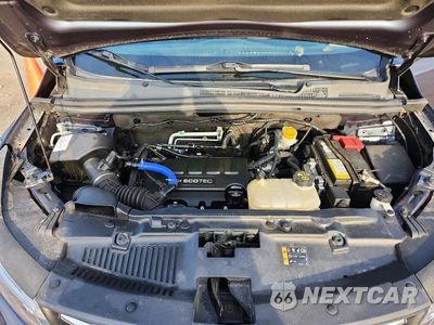Zdjęcie 11 z 12 samochodu: 2018 CHEVROLET TRAX LS VIN:3GNCJNSB5JL299339 - miniatura