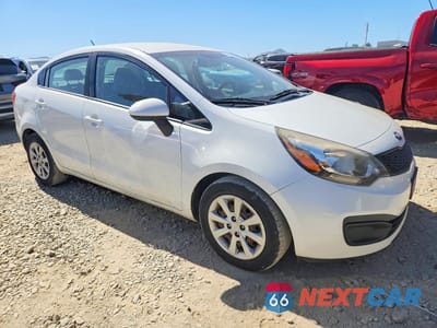 Czwarte zdjęcie samochodu z boku: 2014 KIA RIO LX VIN:KNADM4A32E6375802 - miniatura