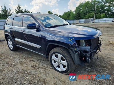 Czwarte zdjęcie samochodu z boku: 2011 JEEP GRAND CHEROKEE LAREDO VIN:1J4RR4GGXBC672697 - miniatura