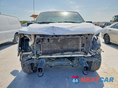 Piąte zdjęcie samochodu w środku: 2022 FORD F150 SUPERCREW VIN:1FTFW1E55NKE10193 - miniatura