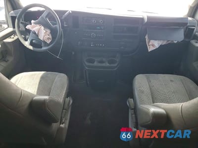 Zdjęcie 8 z 13 samochodu: 2019 CHEVROLET EXPRESS G3500 LT VIN:1GAZGPFG9K1242453 - miniatura