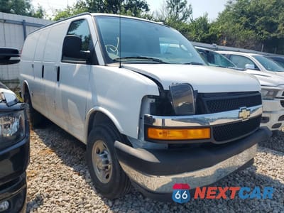 Czwarte zdjęcie samochodu z boku: 2024 CHEVROLET EXPRESS G2500 VIN:1GCWGAF75R1159846 - miniatura