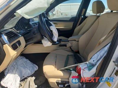 Zdjęcie 7 z 12 samochodu: 2018 BMW 330 I VIN:WBA8B9G57JNU96628 - miniatura