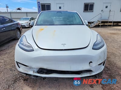 Piąte zdjęcie samochodu w środku: 2021 TESLA MODEL Y VIN:5YJYGDED6MF192792 - miniatura