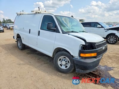 Czwarte zdjęcie samochodu z boku: 2018 CHEVROLET EXPRESS VIN:1GCZGGFG6J1184629 - miniatura