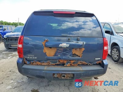 Zdjęcie 6 z 13 samochodu: 2008 CHEVROLET TAHOE K1500 VIN:1GNFK13098R129472 - miniatura