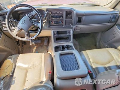 Zdjęcie 8 z 13 samochodu: 2005 CHEVROLET TAHOE K1500 VIN:1GNEK13T25R191071 - miniatura