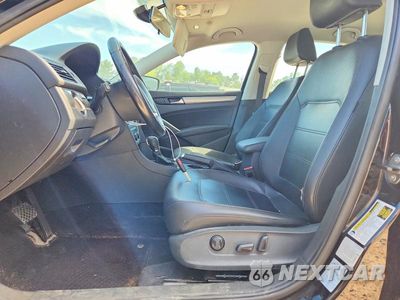 Zdjęcie 7 z 13 samochodu: 2015 VOLKSWAGEN PASSAT S VIN:1VWAT7A39FC002668 - miniatura