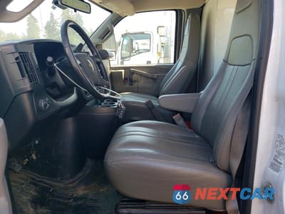 Zdjęcie 7 z 13 samochodu: 2021 CHEVROLET EXPRESS BOX TRUCK VIN:1HA6GVC76MN006823 - miniatura