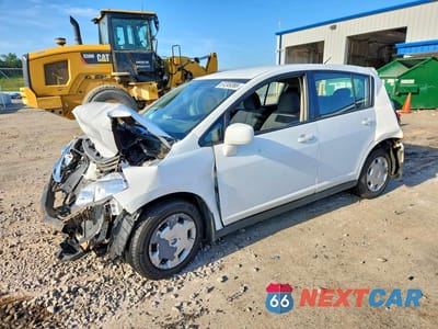 2008 NISSAN VERSA 1.8 S 3N1BC13E38L365383 - główne zdjęcie licytacji z USA - miniatura