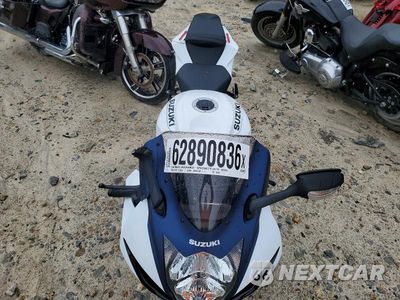 Piąte zdjęcie samochodu w środku: 2025 SUZUKI GSX-R600 K VIN:JS1GN7FA5S7101290 - miniatura
