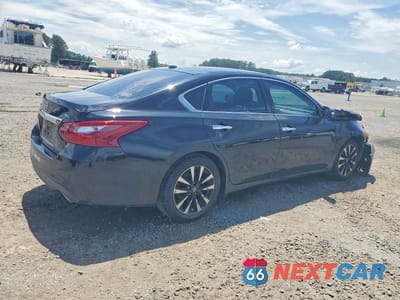 Trzecie zdjęcie samochodu z tyłu: 2018 NISSAN ALTIMA 2.5 SL VIN:1N4AL3AP4JC171865 - miniatura