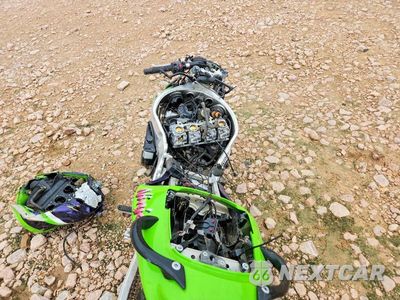 Zdjęcie 6 z 9 samochodu: 2000 KAWASAKI ZX900 E VIN:JKAZX2E10YA001729 - miniatura