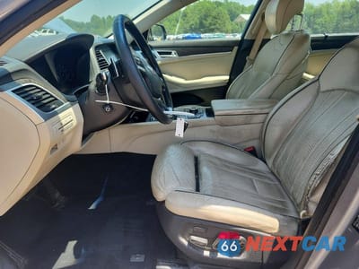 Zdjęcie 7 z 12 samochodu: 2015 HYUNDAI GENESIS VIN:KMHGN4JF1FU018501 - miniatura