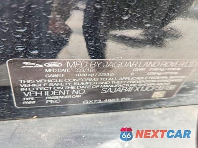 Zdjęcie 12 z 12 samochodu: 2018 JAGUAR XE VIN:SAJAR4FX1JCP39188 - miniatura