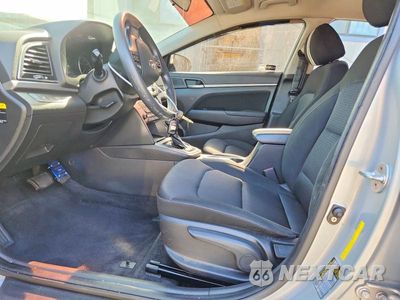 Zdjęcie 7 z 12 samochodu: 2018 HYUNDAI ELANTRA SEL VIN:KMHD84LF0JU587954 - miniatura