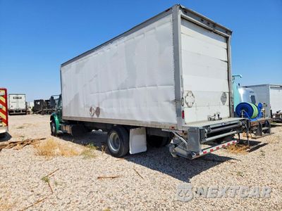 Drugie zdjęcie samochodu z przodu: 2013 FREIGHTLINER BUSINESS CLASS M2 BOX TRUCK VIN:1FVACXDT7DHBZ9376 - miniatura
