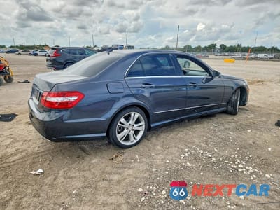 Trzecie zdjęcie samochodu z tyłu: 2013 MERCEDES-BENZ E 350 VIN:WDDHF5KB7DA666520 - miniatura