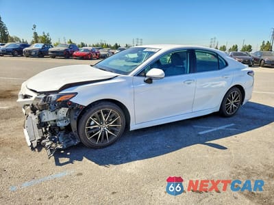 2023 TOYOTA CAMRY SE 4T1T11AK9PU106817 - główne zdjęcie licytacji z USA - miniatura