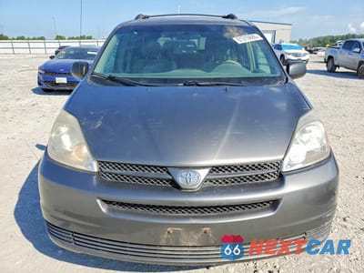 Piąte zdjęcie samochodu w środku: 2004 TOYOTA SIENNA LE 7 PASSENGER VIN:5TDZA23C24S164780 - miniatura