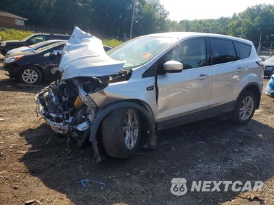 2017 FORD ESCAPE SE 1FMCU0GD2HUB94766 - główne zdjęcie licytacji z USA - miniatura