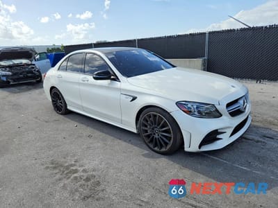Czwarte zdjęcie samochodu z boku: 2019 MERCEDES-BENZ C 43 AMG VIN:55SWF6EB0KU318256 - miniatura