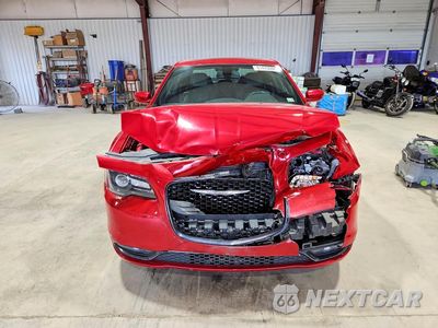Piąte zdjęcie samochodu w środku: 2017 CHRYSLER 300 S VIN:2C3CCAGG0HH627094 - miniatura