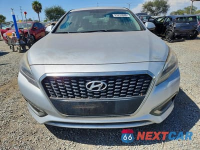 Piąte zdjęcie samochodu w środku: 2016 HYUNDAI SONATA HYBRID SE VIN:KMHE24L11GA040275 - miniatura