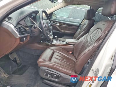 Zdjęcie 7 z 14 samochodu: 2015 BMW X5 XDRIVE35I VIN:5UXKR0C59F0K52780 - miniatura