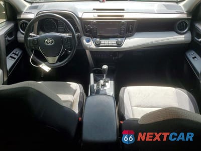 Zdjęcie 8 z 13 samochodu: 2018 TOYOTA RAV4 HYBRID XLE VIN:JTMRJREV4JD254124 - miniatura