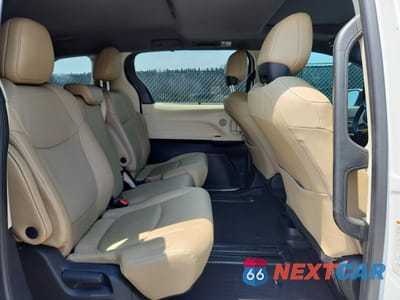 Zdjęcie 11 z 13 samochodu: 2022 TOYOTA SIENNA XLE VIN:5TDJRKEC5NS091585 - miniatura