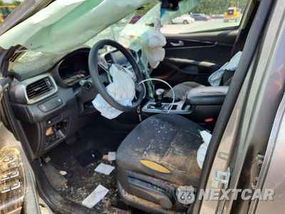 Zdjęcie 7 z 13 samochodu: 2019 KIA SORENTO L VIN:5XYPG4A39KG522939 - miniatura
