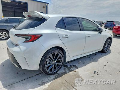 Trzecie zdjęcie samochodu z tyłu: 2026 TOYOTA COROLLA XSE VIN:JTNC4MBE1T3260813 - miniatura