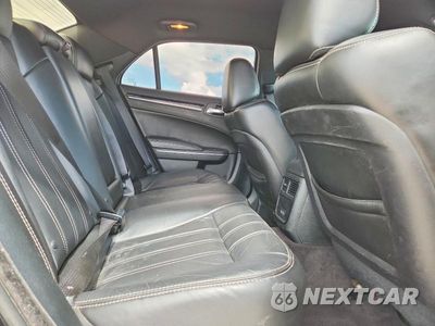 Zdjęcie 10 z 12 samochodu: 2018 CHRYSLER 300 S VIN:2C3CCAGG1JH223145 - miniatura