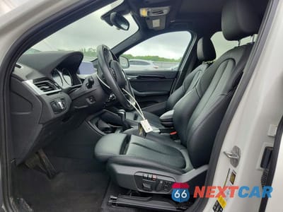Zdjęcie 7 z 13 samochodu: 2019 BMW X1 XDRIVE28I VIN:WBXHT3C54K5L97904 - miniatura