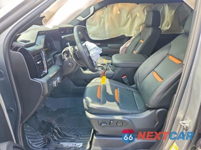 Zdjęcie 7 z 12 samochodu: 2026 GMC SIERRA K1500 AT4 VIN:1GTUUEE82TZ179952 - miniatura