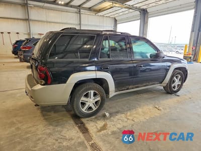 Trzecie zdjęcie samochodu z tyłu: 2006 CHEVROLET TRAILBLAZER LS VIN:1GNDT13S162144642 - miniatura