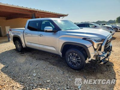 Czwarte zdjęcie samochodu z boku: 2025 TOYOTA TUNDRA SR5 VIN:5TFLA5DB8SX289982 - miniatura