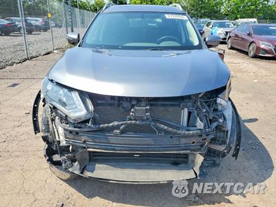 Piąte zdjęcie samochodu w środku: 2018 NISSAN ROGUE S VIN:5N1AT2MV6JC736109 - miniatura