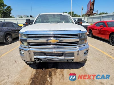 Piąte zdjęcie samochodu w środku: 2017 CHEVROLET SILVERADO K2500 HEAVY DUTY LT VIN:1GC1KVEG0HF172796 - miniatura
