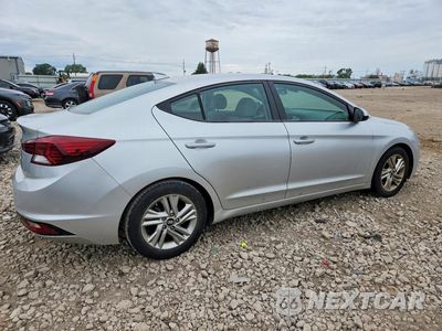 Trzecie zdjęcie samochodu z tyłu: 2019 HYUNDAI ELANTRA SEL VIN:5NPD84LF3KH414137 - miniatura