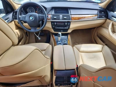 Zdjęcie 8 z 13 samochodu: 2012 BMW X5 XDRIVE50I VIN:5UXZV8C5XCL422566 - miniatura