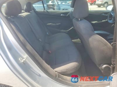 Zdjęcie 10 z 12 samochodu: 2018 CHEVROLET CRUZE LS VIN:1G1BC5SM6J7239079 - miniatura